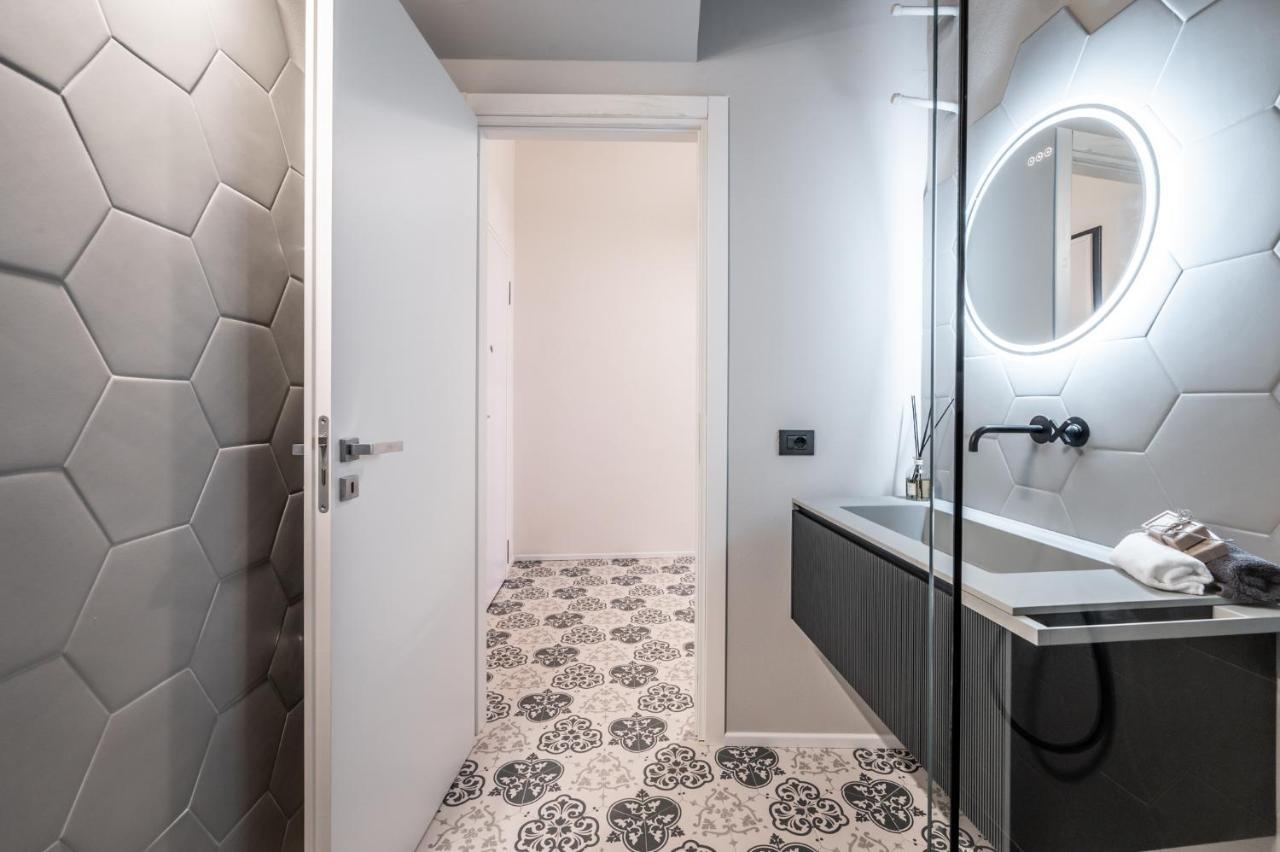 Emilia Suite Palace Модена Екстериор снимка