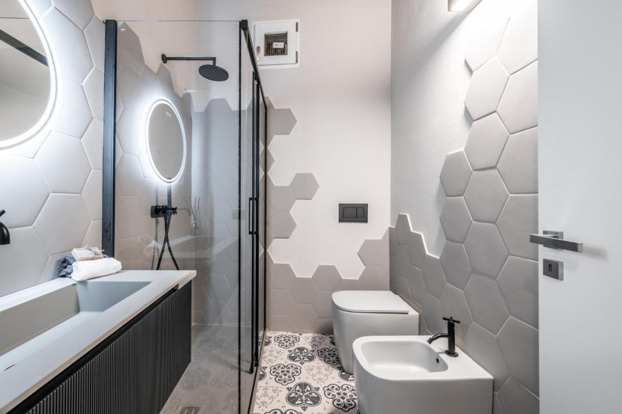 Emilia Suite Palace Модена Екстериор снимка